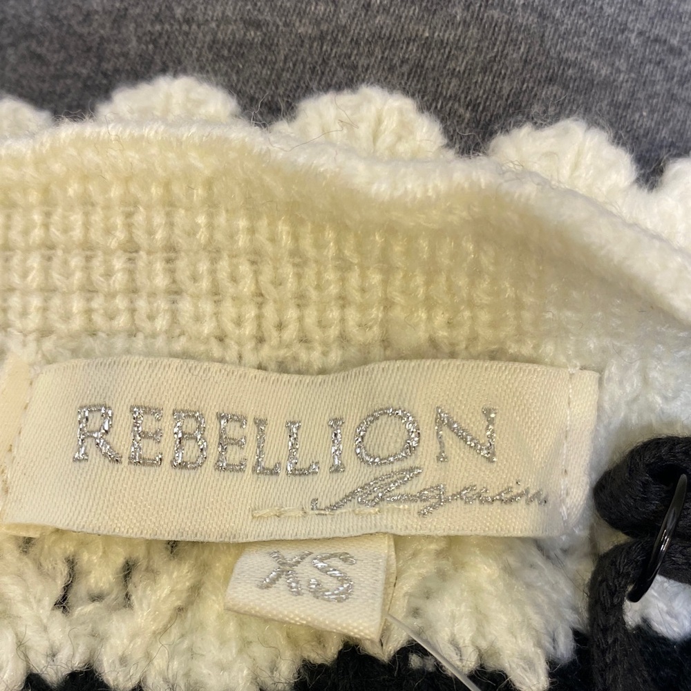 NWT Rebellion Again size XS Crocheted Black and White Striped Women's halter Top - Picture 11 of 14